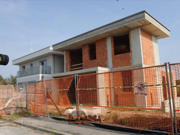 casa indipendente in vendita a Romano di Lombardia