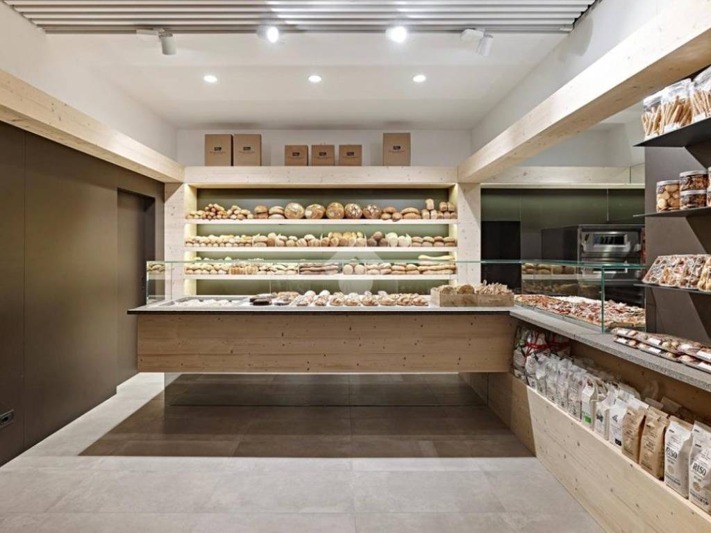 negozio in vendita a Romano di Lombardia