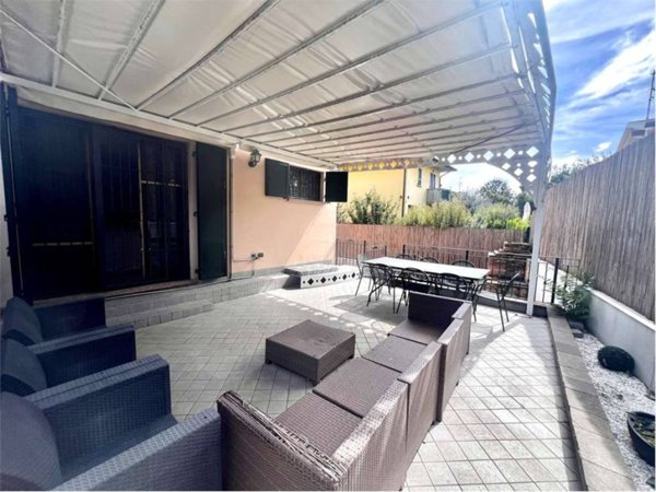 casa indipendente in vendita a Romano di Lombardia