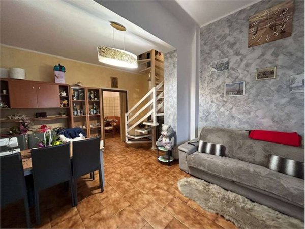 casa indipendente in vendita a Romano di Lombardia
