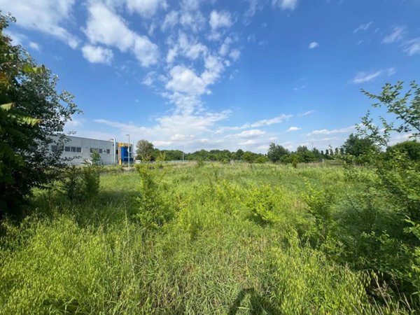 terreno agricolo in vendita a Romano di Lombardia
