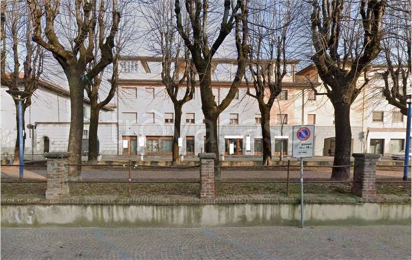 negozio in vendita a Romano di Lombardia