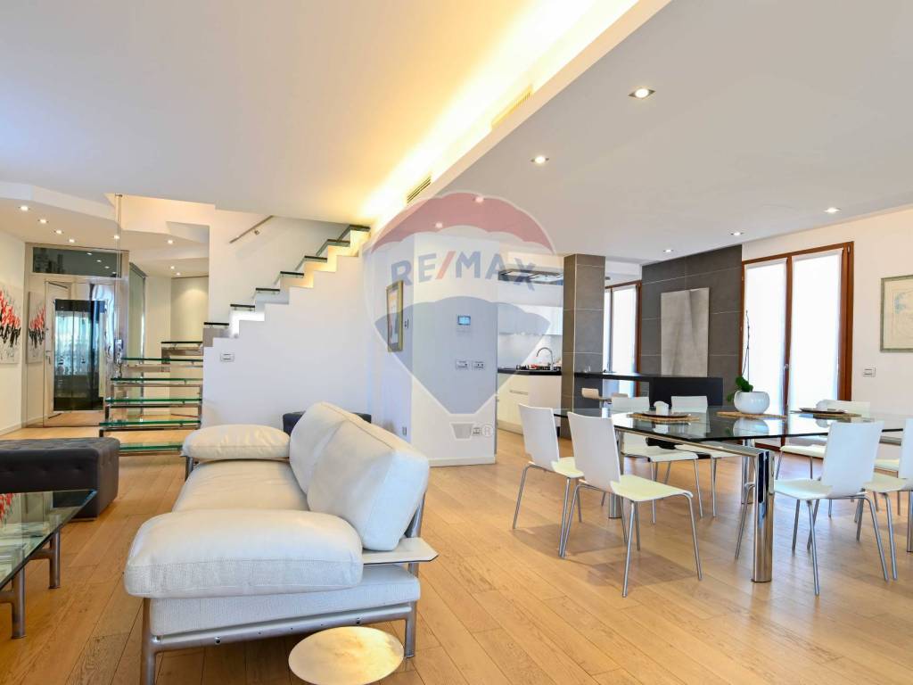 appartamento in vendita a Romano di Lombardia in zona Piscine