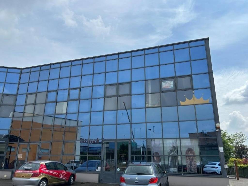 negozio in vendita a Romano di Lombardia