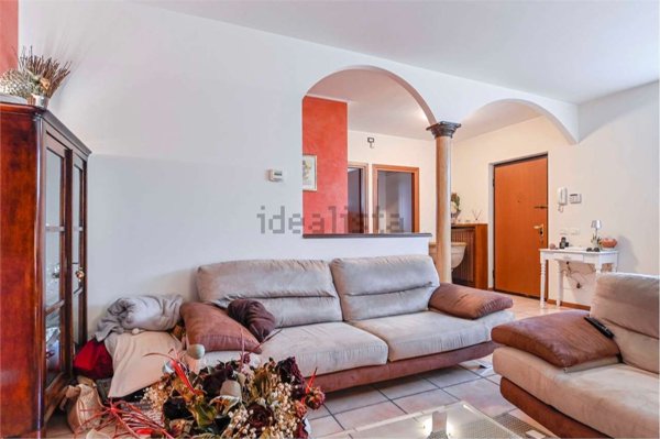 casa indipendente in vendita a Romano di Lombardia