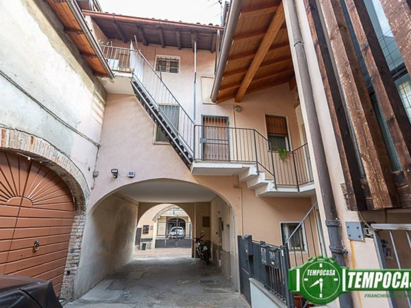casa indipendente in vendita a Romano di Lombardia