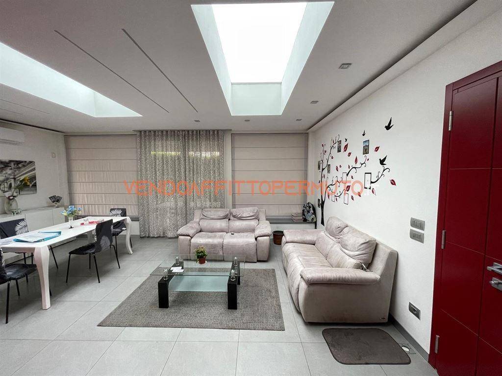 casa indipendente in vendita a Romano di Lombardia