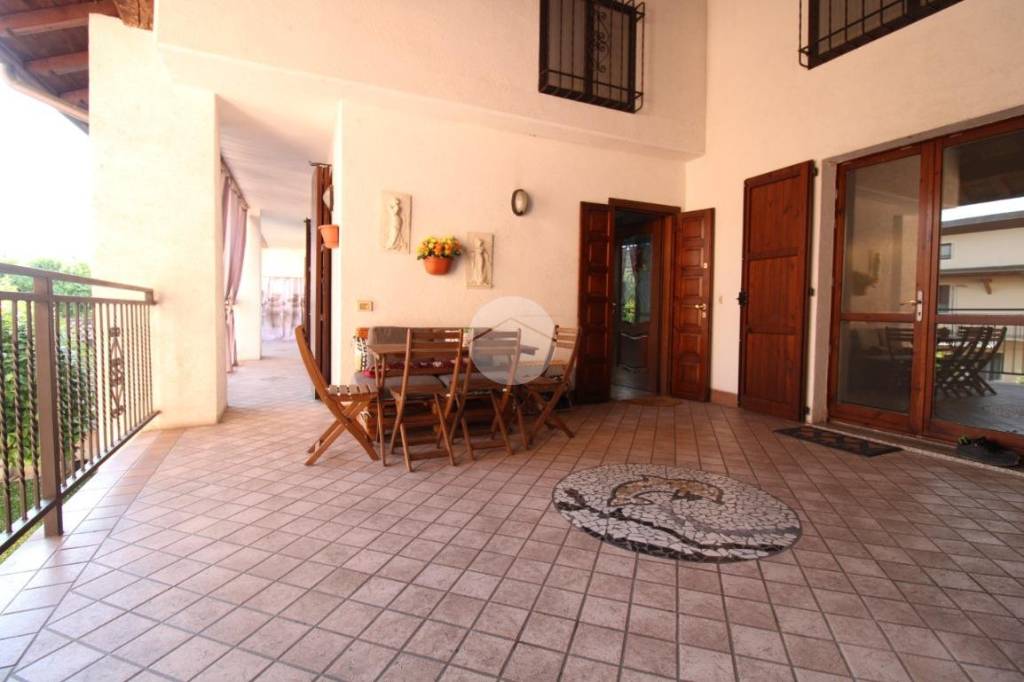 casa indipendente in vendita a Romano di Lombardia