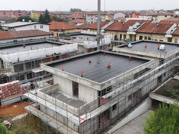 casa indipendente in vendita a Romano di Lombardia