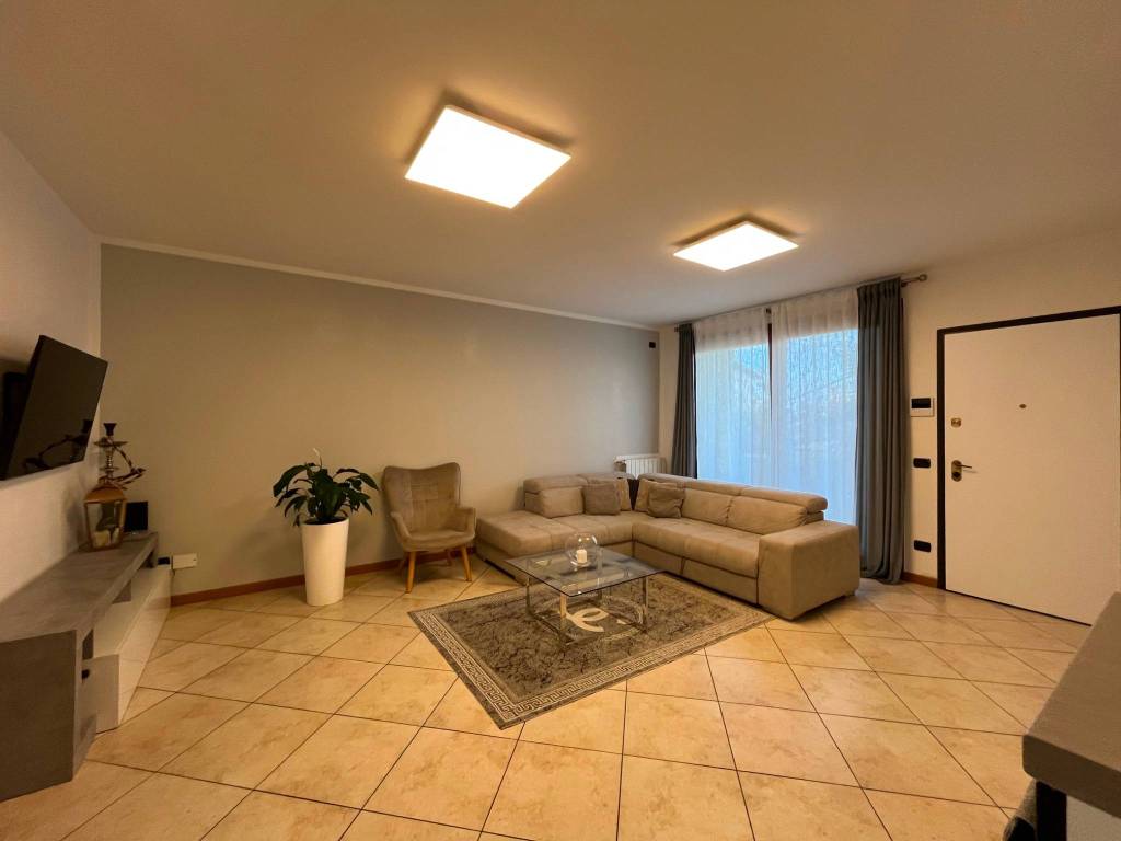 appartamento in vendita a Romano di Lombardia