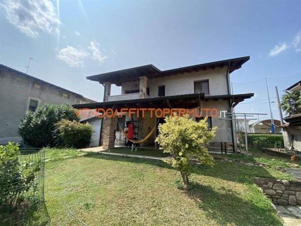 casa indipendente in vendita a Romano di Lombardia