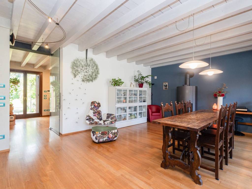 casa indipendente in vendita a Romano di Lombardia