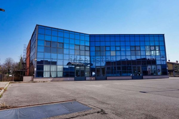 locale di sgombero in vendita a Romano di Lombardia