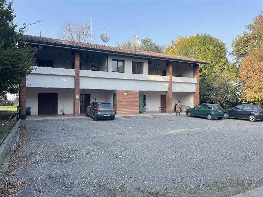 casa indipendente in vendita a Romano di Lombardia