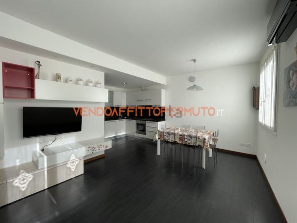 casa indipendente in vendita a Romano di Lombardia