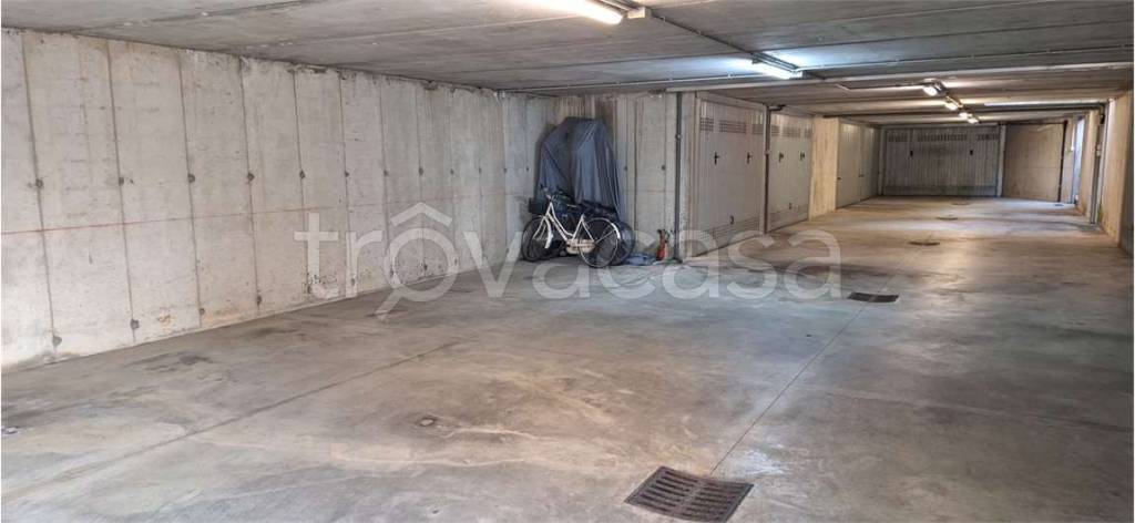 locale di sgombero in vendita a Romano di Lombardia