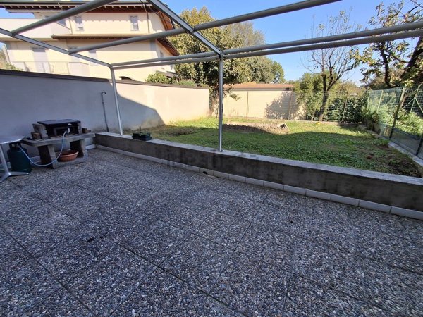 casa indipendente in vendita a Romano di Lombardia