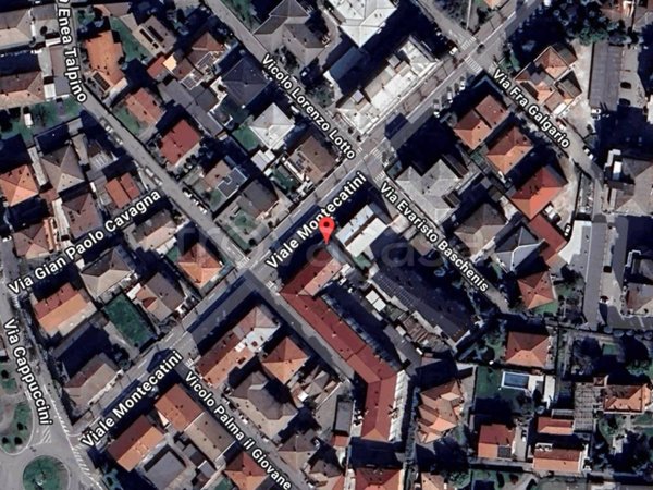 negozio in vendita a Romano di Lombardia