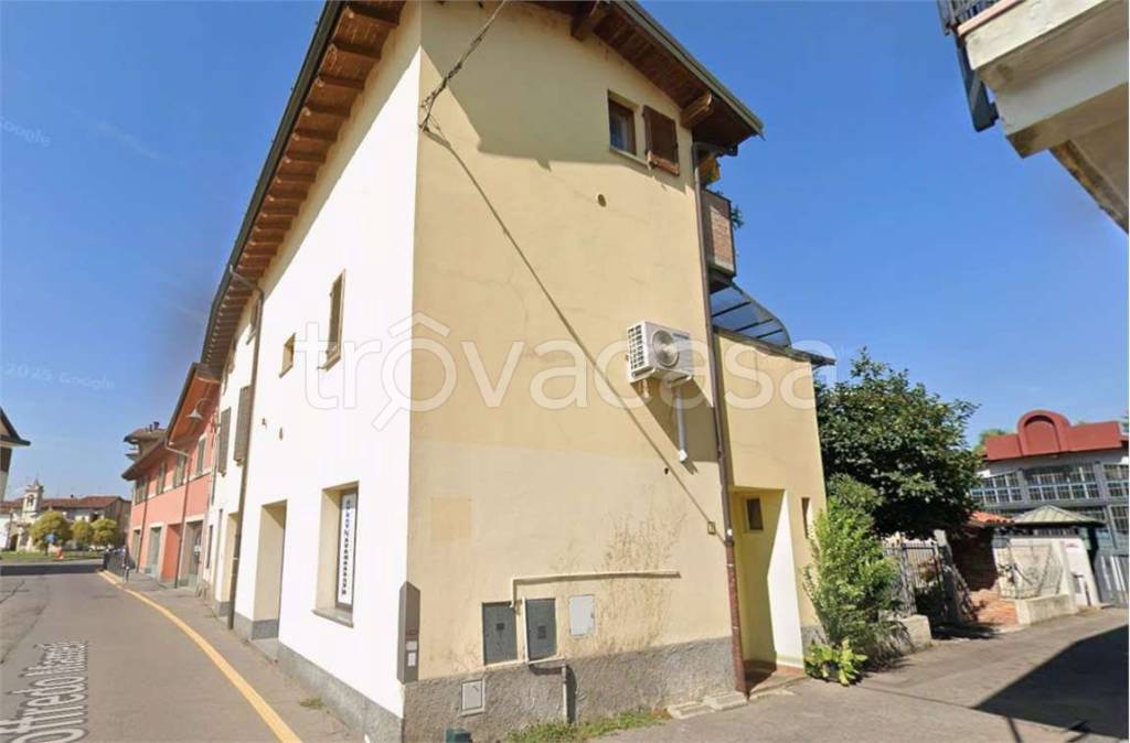 casa indipendente in vendita a Romano di Lombardia