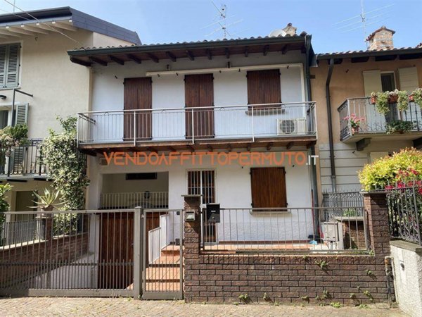 casa indipendente in vendita a Romano di Lombardia