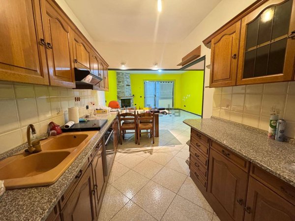 casa indipendente in vendita a Romano di Lombardia