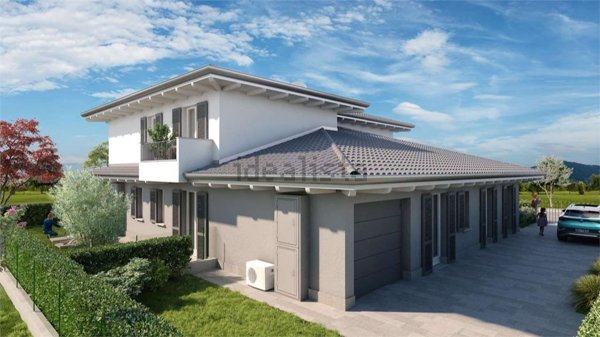 casa indipendente in vendita a Romano di Lombardia