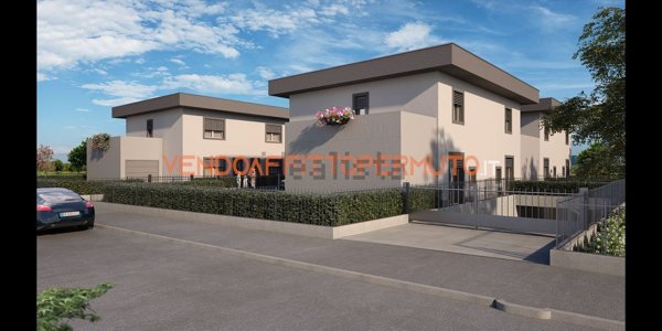 casa indipendente in vendita a Romano di Lombardia