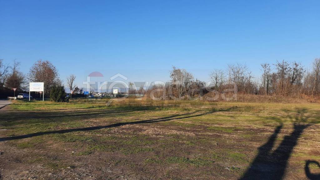 terreno agricolo in vendita a Romano di Lombardia