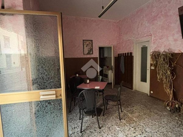 negozio in vendita a Romano di Lombardia