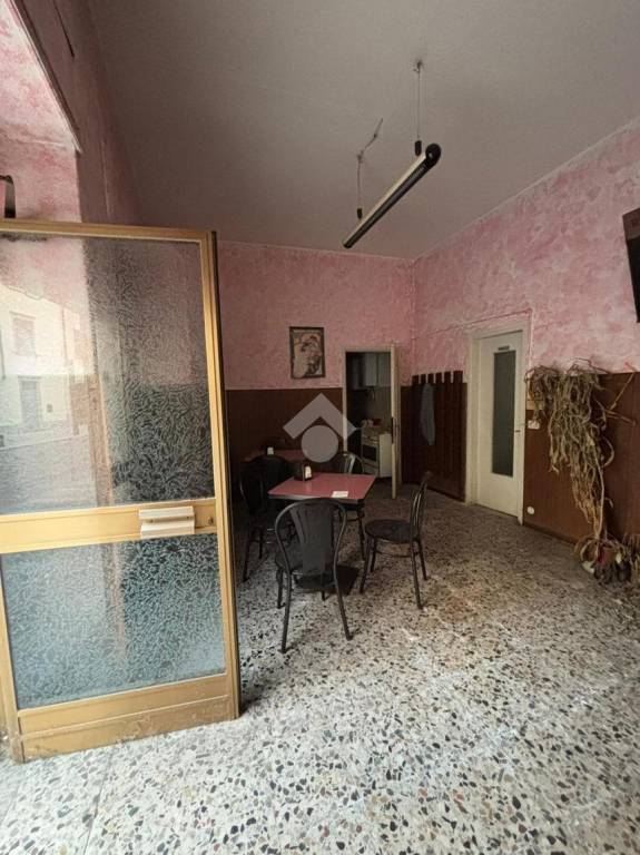 negozio in vendita a Romano di Lombardia