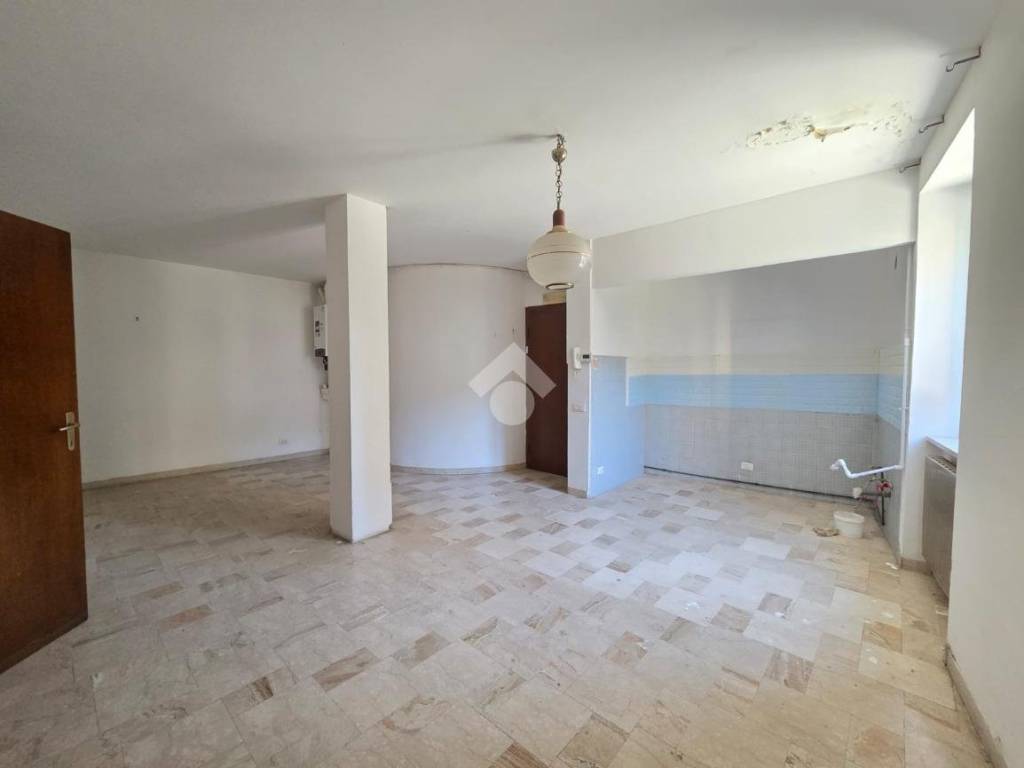 appartamento in vendita a Romano di Lombardia in zona Piscine