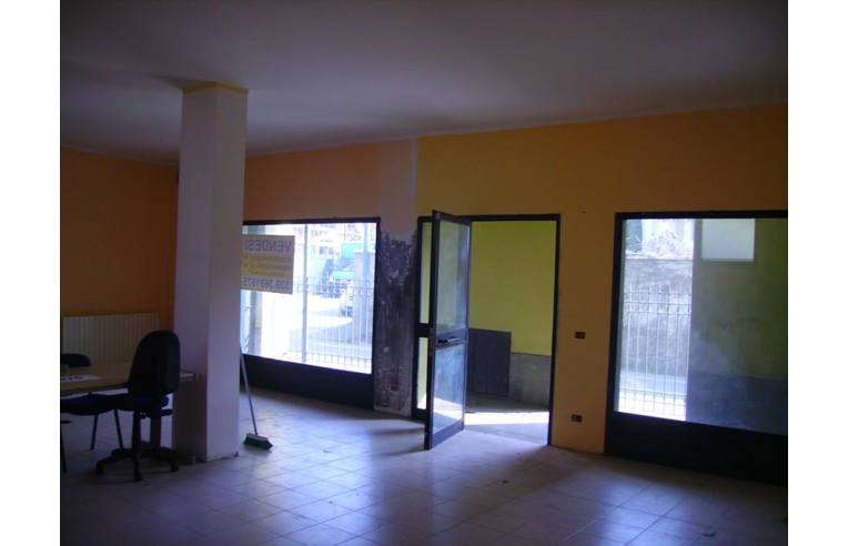 negozio in vendita a Romano di Lombardia