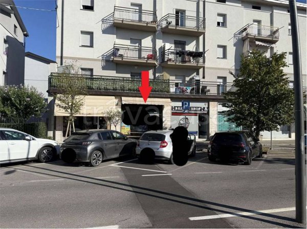 negozio in vendita a Romano di Lombardia