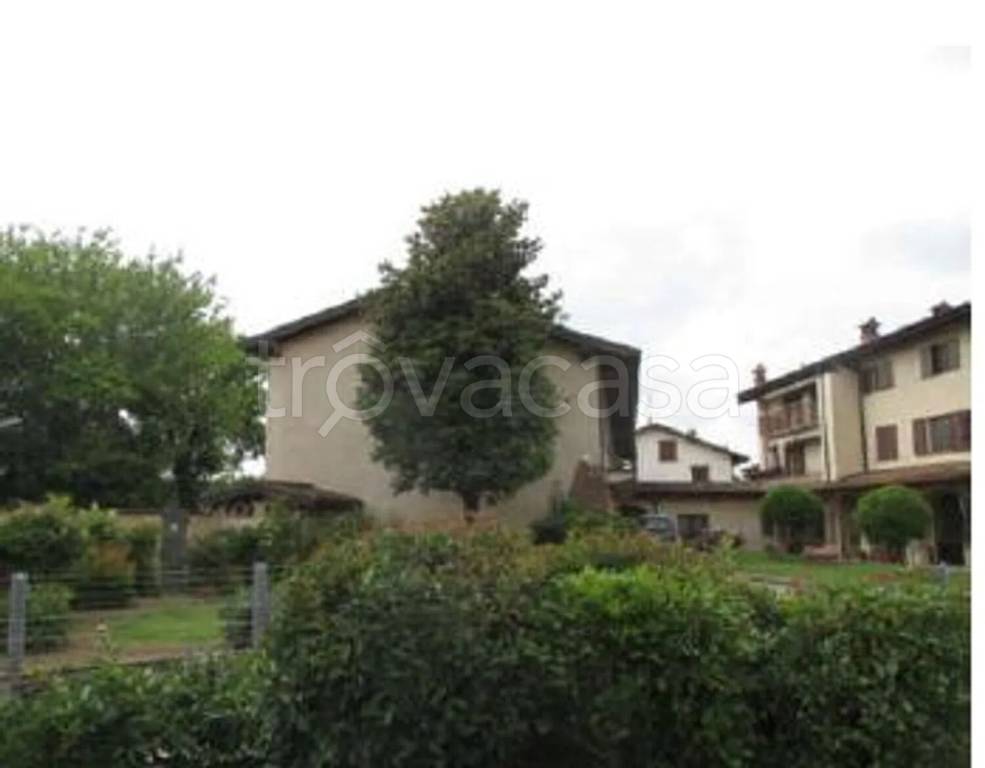 casale in vendita a Romano di Lombardia