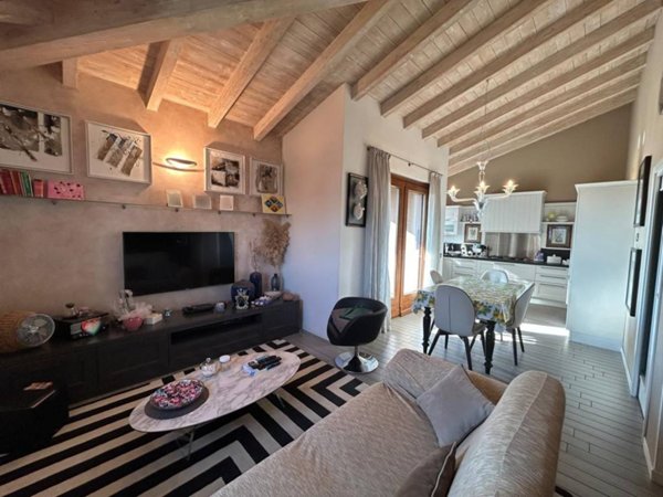 casa indipendente in vendita a Romano di Lombardia