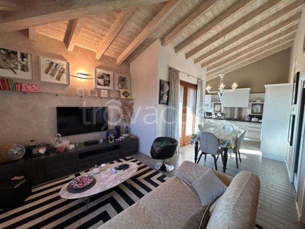 casa indipendente in vendita a Romano di Lombardia