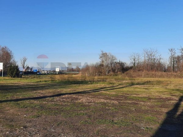 terreno agricolo in vendita a Romano di Lombardia