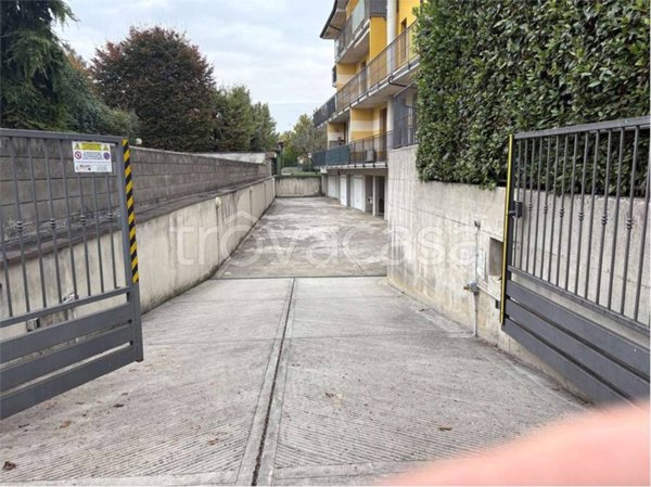 locale di sgombero in vendita a Romano di Lombardia