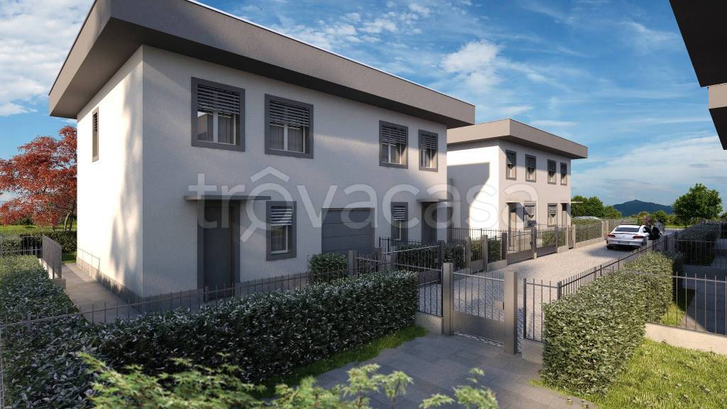 casa indipendente in vendita a Romano di Lombardia