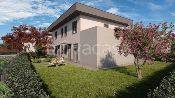 casa indipendente in vendita a Romano di Lombardia