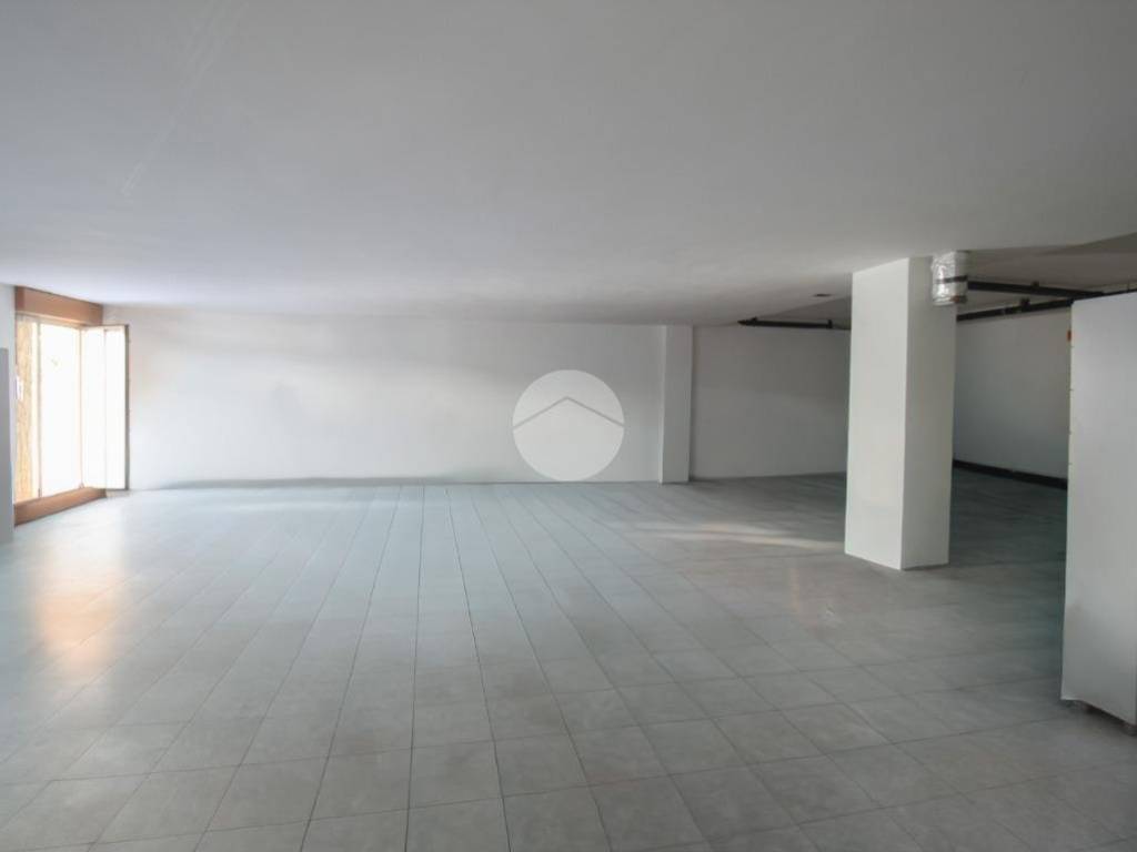 ufficio in vendita a Romano di Lombardia