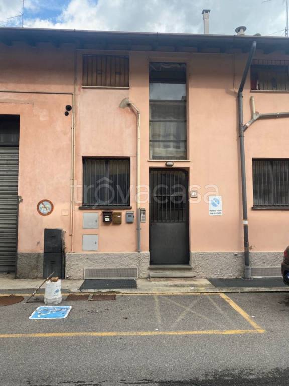 appartamento in vendita a Romano di Lombardia in zona Piscine