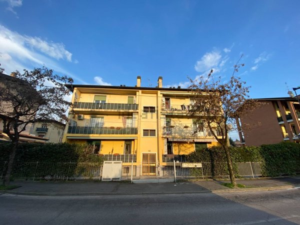 appartamento in vendita a Romano di Lombardia in zona Piscine
