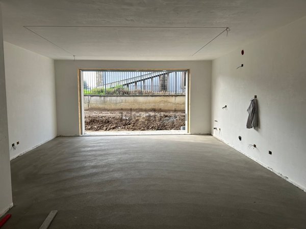 casa indipendente in vendita a Romano di Lombardia