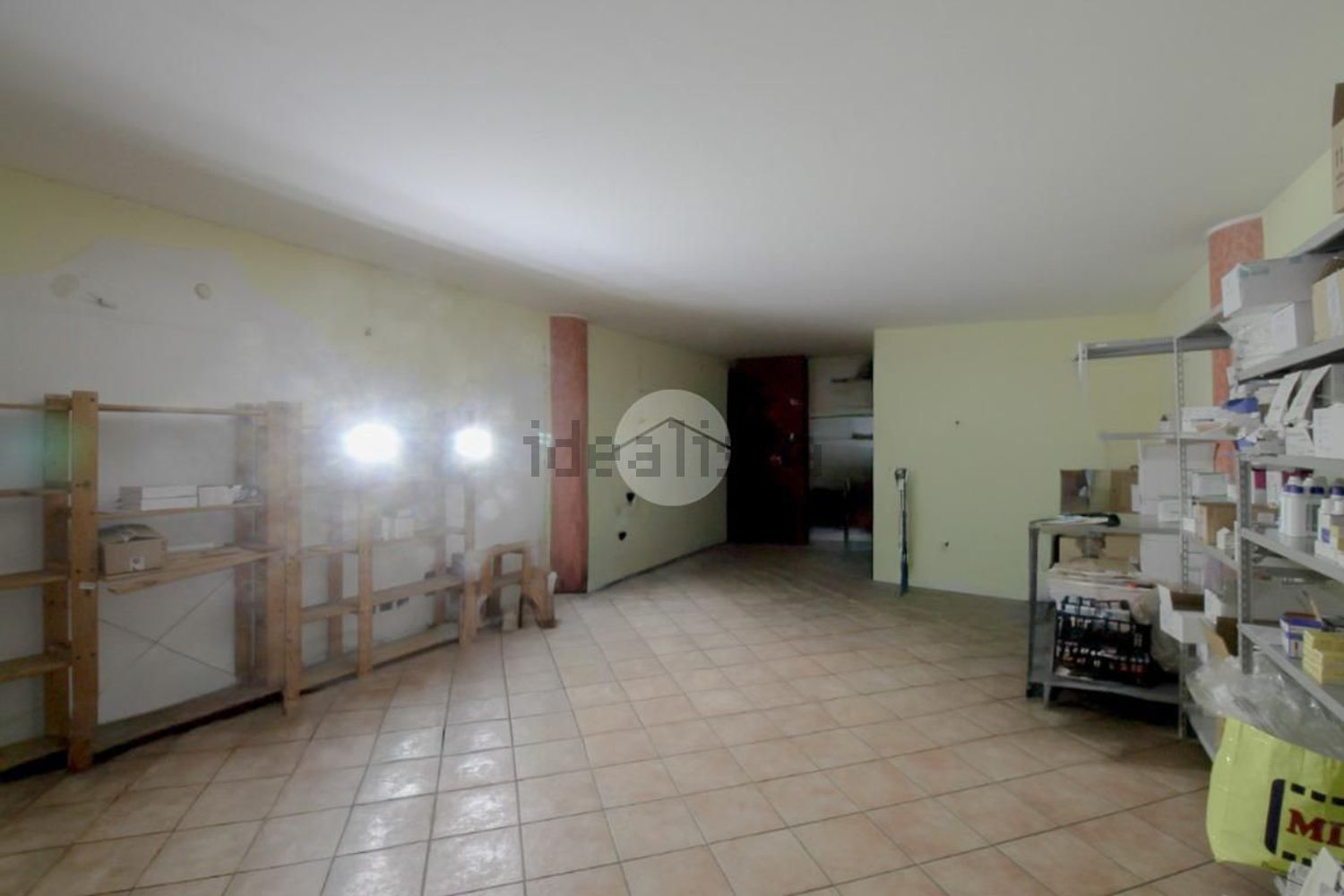 negozio in vendita a Romano di Lombardia