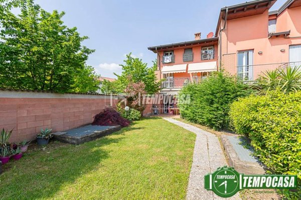 appartamento in vendita a Romano di Lombardia in zona Piscine