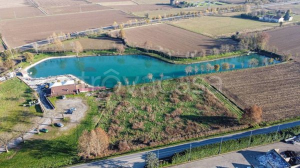 negozio in vendita a Romano di Lombardia