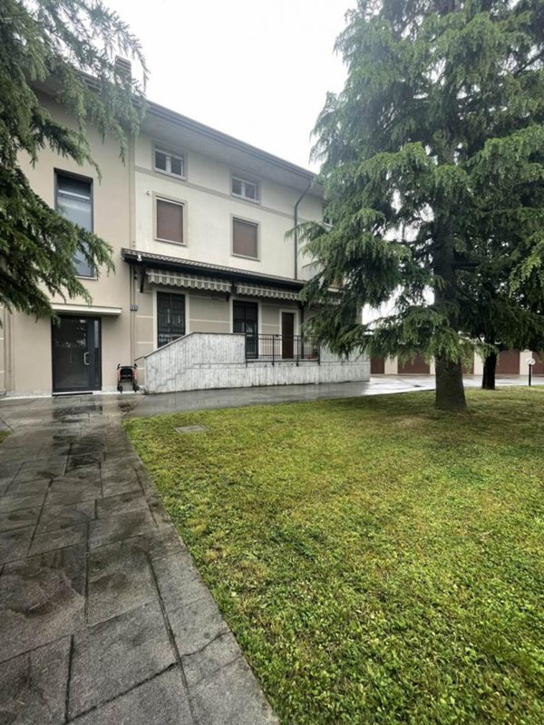 appartamento in vendita a Romano di Lombardia