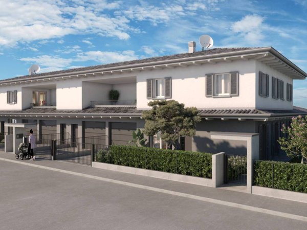 casa indipendente in vendita a Romano di Lombardia in zona Piscine