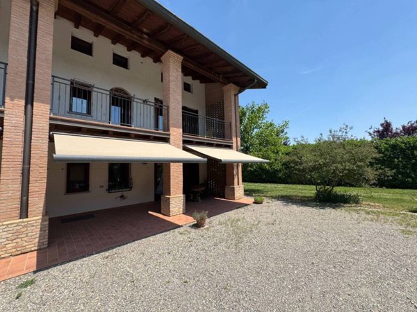 casa indipendente in vendita a Romano di Lombardia